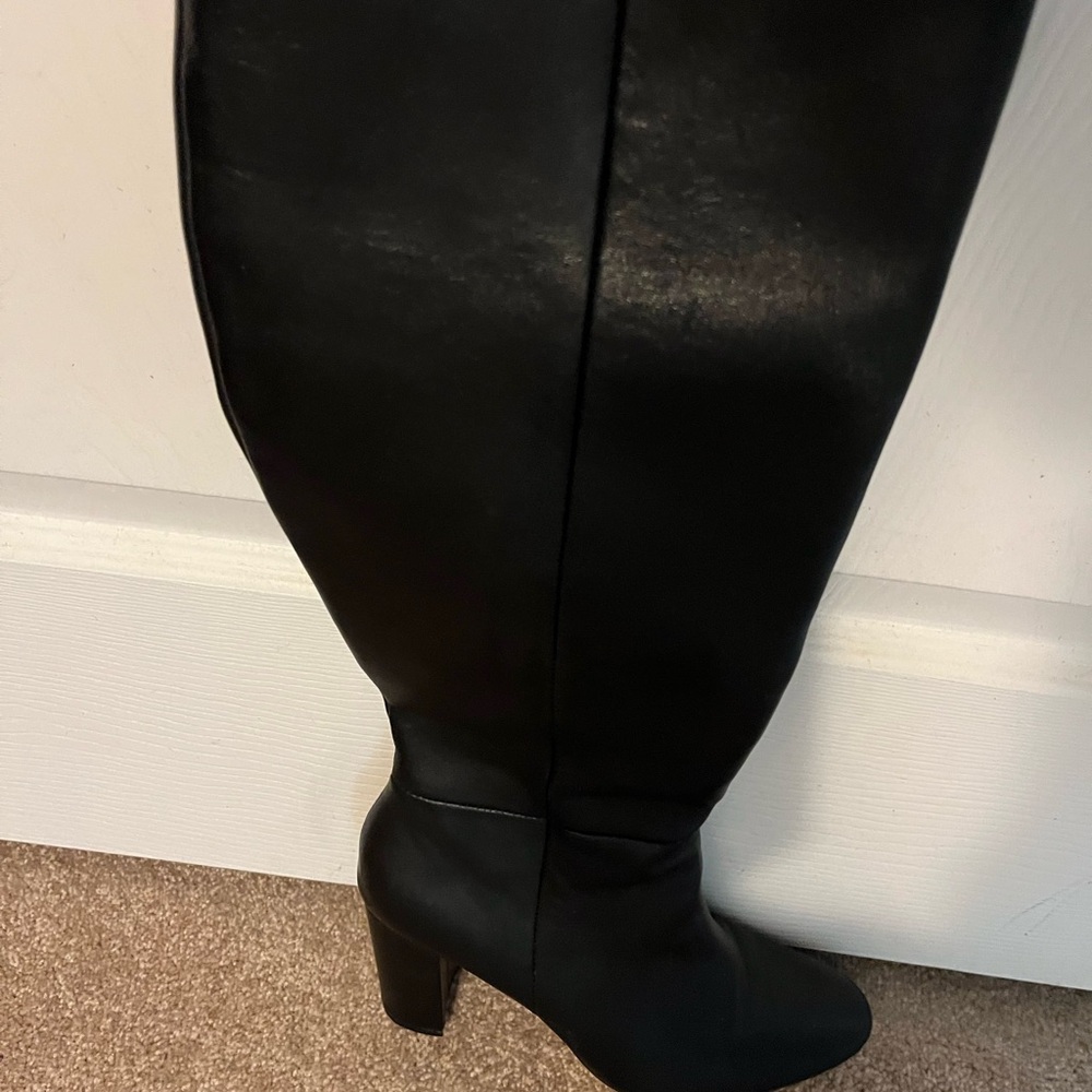 Women’s Charles David black heeled boots - Picture 6 of 6